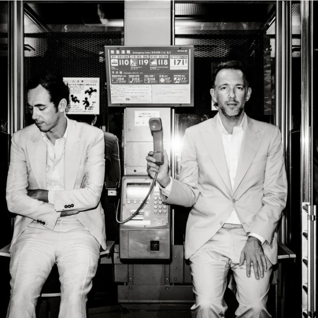 2MANYDJS