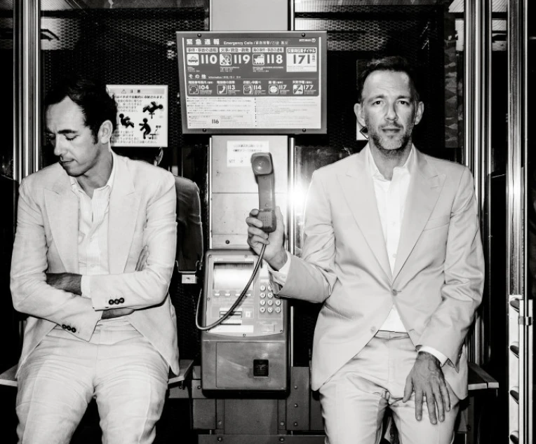 2MANYDJS